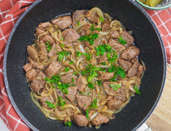 przepis na prosty keto gulasz z dzika jadietetyk